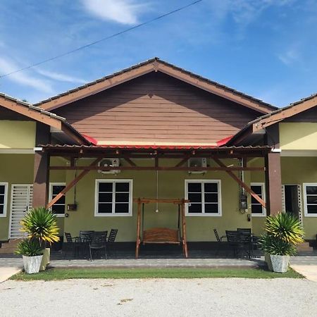 Nipah Homestay Kuala Besut Kampung Kuala Besut Exterior foto
